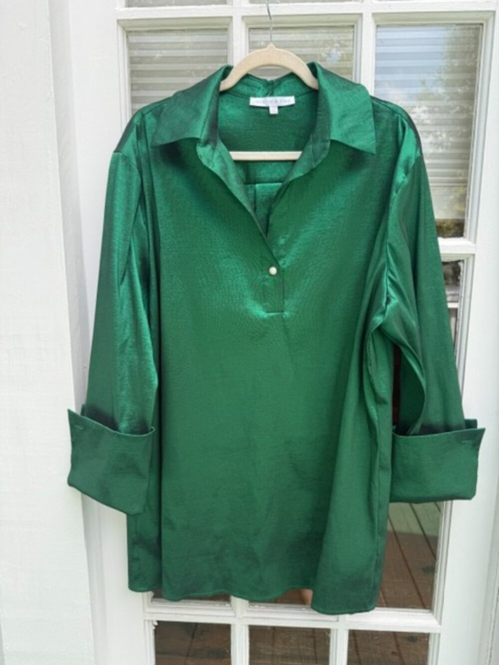 Preston & York Emerald Green Satin Women’s Tunic XXL with v-Neck and cuffs